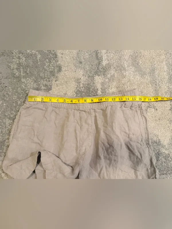 Zara Casual Elastic Waist Beige Shorts - Image 2
