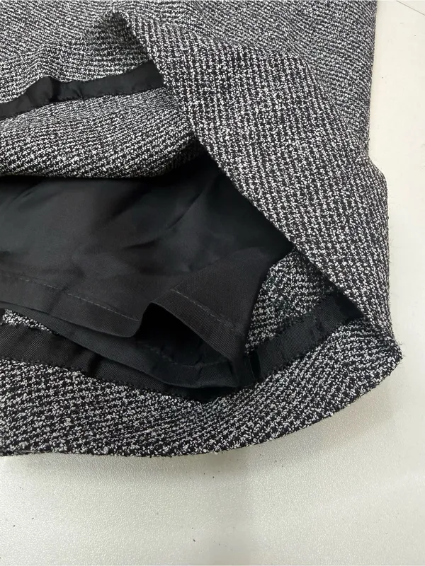 Banana Republic black and gray flounce tweed skirt size 8 - Image 9