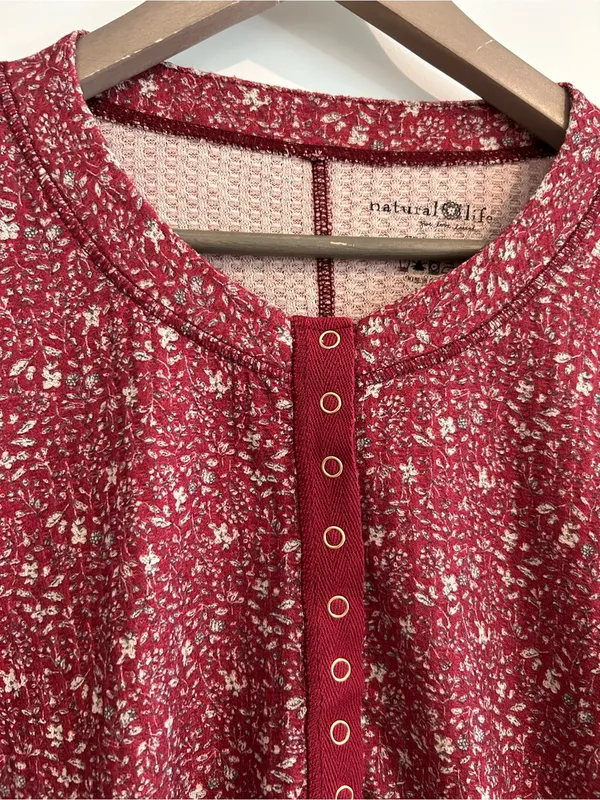 Natural Life Floral Henley Top Red Size XL - Image 2