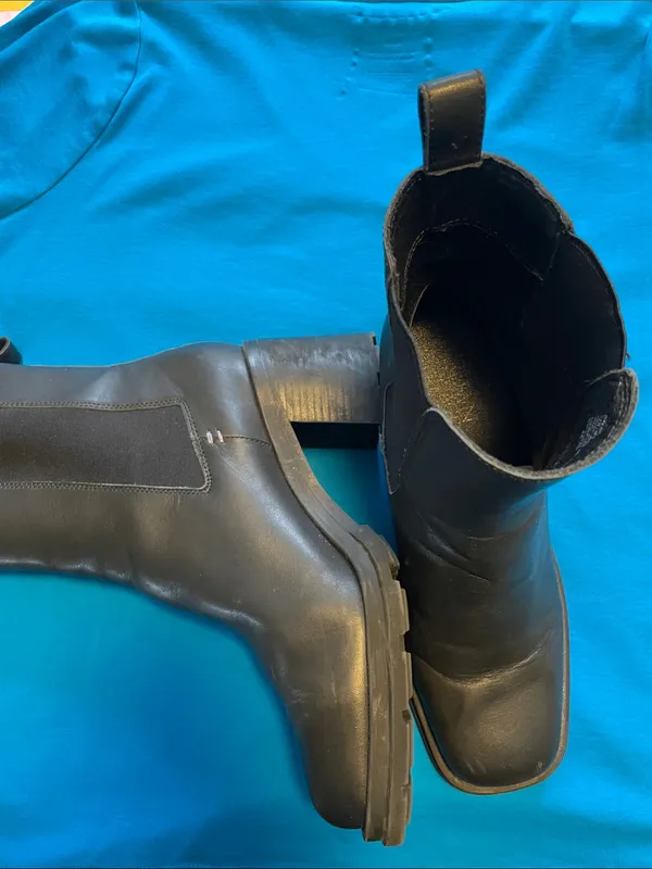 Crown Vintage Black Leather Square-Toe Combat Boots - Image 2