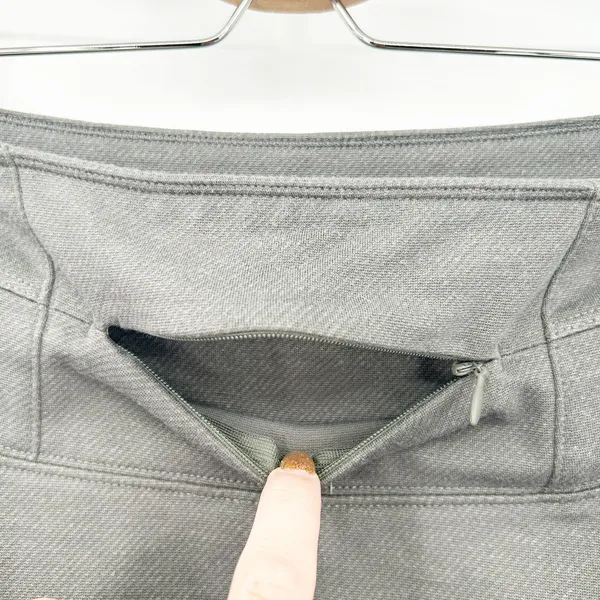 Athleta Womens Athleisure Tenniscore Ponte Twill Flare Mini Skirt Size 4 Olive‎ - Image 9