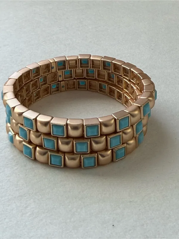NWOT Roxanne assoulin three bracelets set Gold - Image 6
