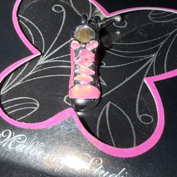 Cherish Charms Cool Conversers High‎ Top Shoes Pink Charm Bracelet NEW NWT - Image 3
