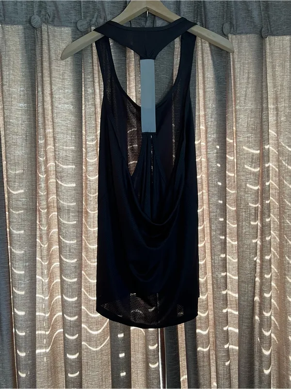 Marika Grey Dipped Back Racerback Athletic Tank Top Size Small - Image 8