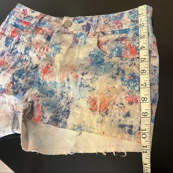 Top Shop Moto colorful distressed velvet jean shorts, button fly size 28/29(M) - Image 12