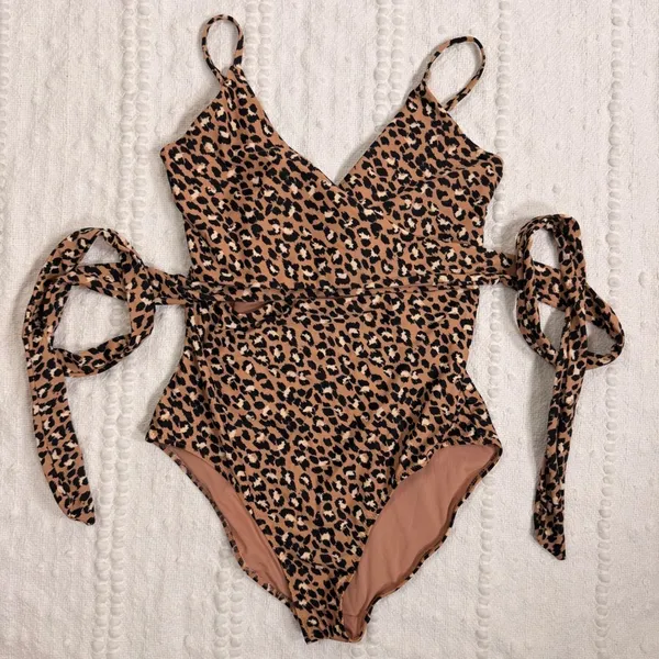 Aerie Leopard Print Wrap Cutout One Piece Swimsuit Medium Long Tie Waist - Image 3