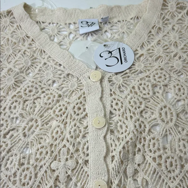 Cream Lace Crochet Blouse Size M - Image 15