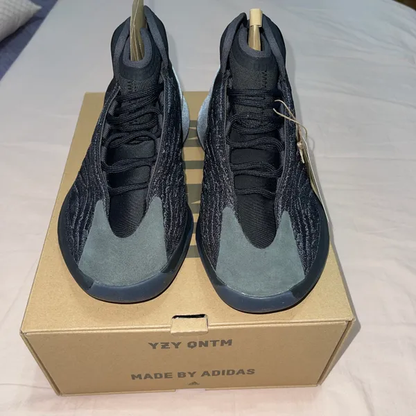 Yeezy Authentic   QNTM With Original Box - Image 6