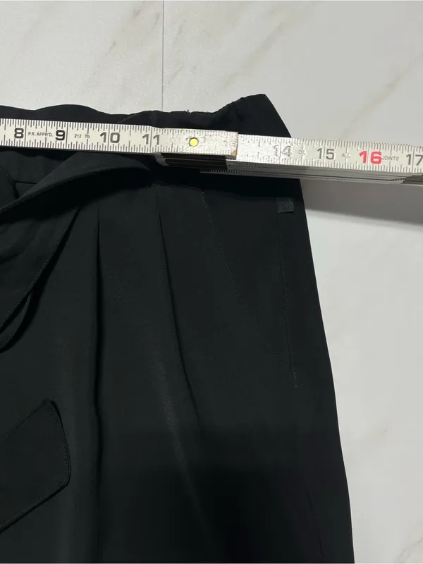 Lululemon Noir Black Pull on Skirt with attached belt tie size 6 - Image 6