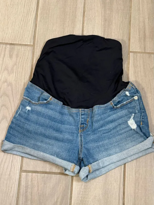 Isabel Maternity by Ingrid & Isabel blur shorts size 4 - Image 3