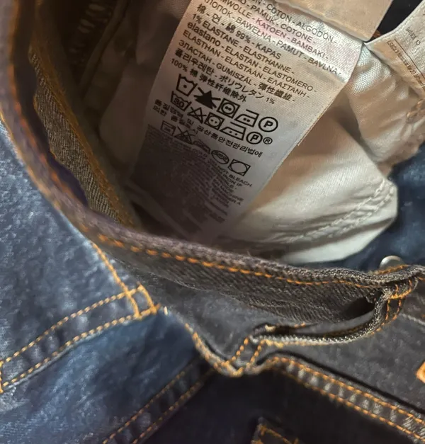 Levi’s Wedgie Dark Wash Jeans - Image 6