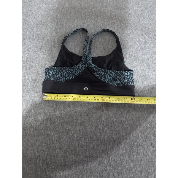 Lululemon Athletica Black Blue Animal Print Crossback Sports Bra Size 6 - Image 5