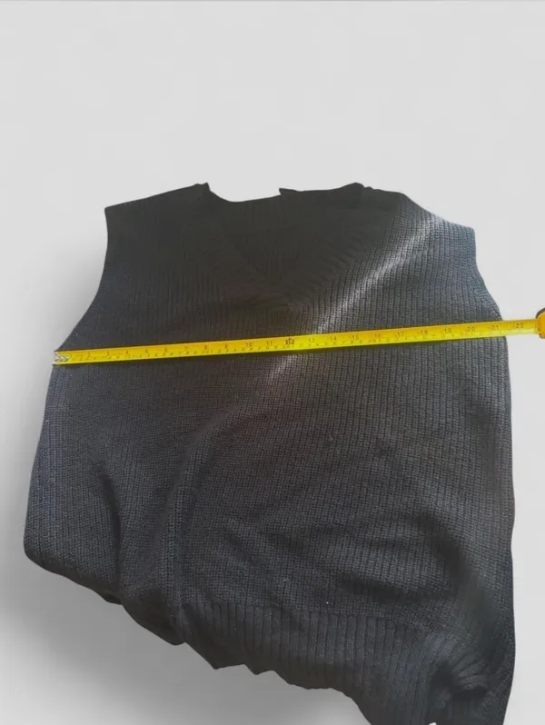 oversized Sweater Vest Black - Image 6