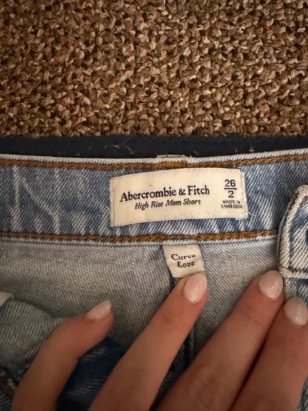 Abercrombie high rise mom shorts - Image 3