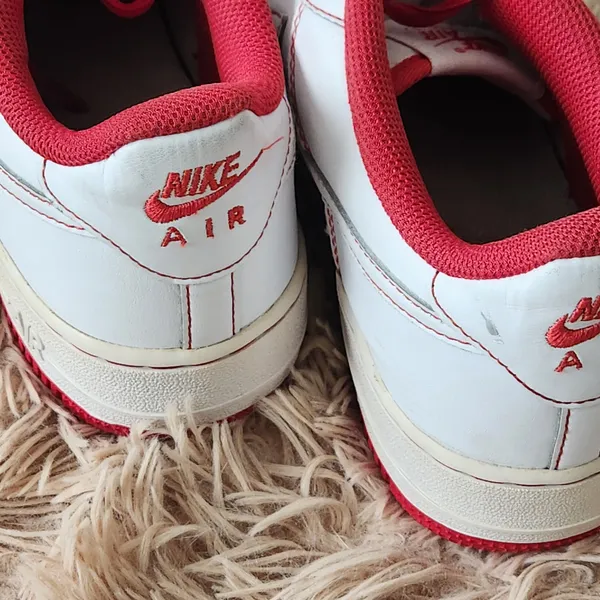 Nike Air White and Red Sneakers Size 6Y - Image 7