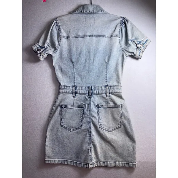 Celebrity Pink Light Wash Denim Button Down Mini Dress juniors Small - Image 4