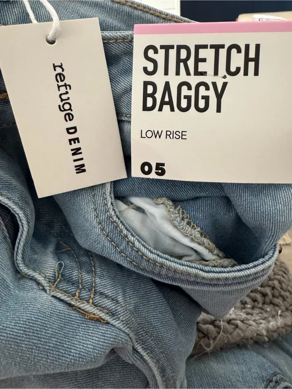 Refuge Denim Women's Baggy Low Rise Jeans Size 5 New - Image 2