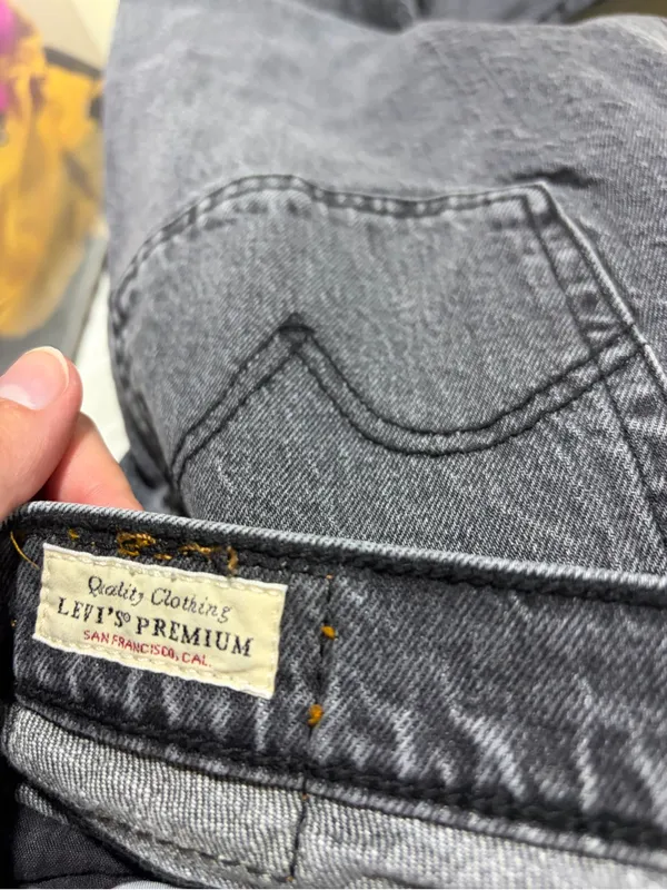 Levi’s premium wedgie Straight-Leg Jeans in Washed Black 30x28 - Image 9
