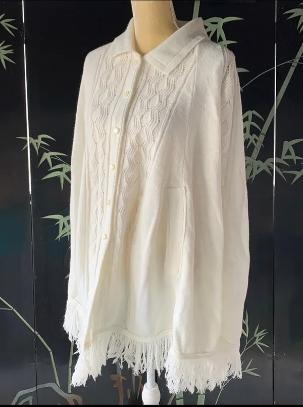 Vintage Women’s Cuddle Knit Ivory White Poncho One Size Fringe Edge Collared - Image 2