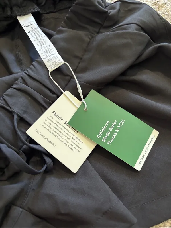 Halara HR Pleated Yoga Shorts 3" size small NWT - Image 3