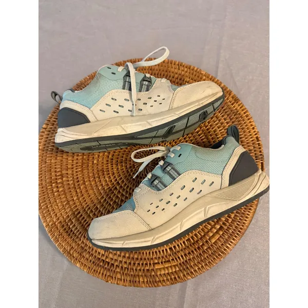 LL Bean Trail Model Waterproof Hiking Shoes Light Blue Grey Womens Low Top‎ - Image 8