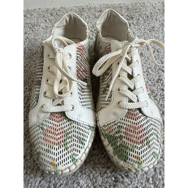 Vince Camuto Floral Perforated Leather Espadrille Platform Sneakers‎ White 7.5 - Image 7