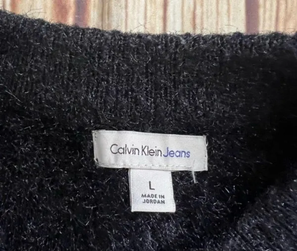 Calvin Klein Jeans Women’s Crew Neck Furry Pullover Sweater Black Size Large - Image 7
