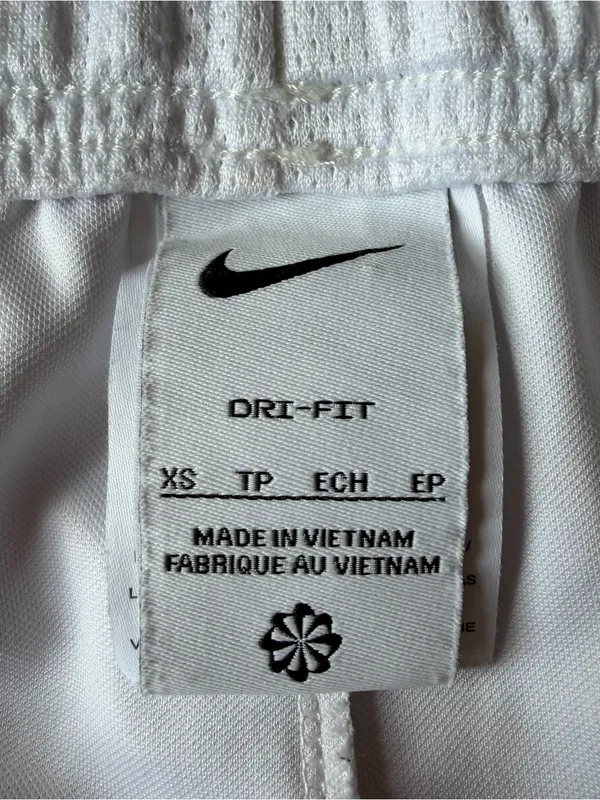Nike Dri-FIT Academy 23 Women's Soccer Shorts White Black Mesh Side Panel XS - Image 6