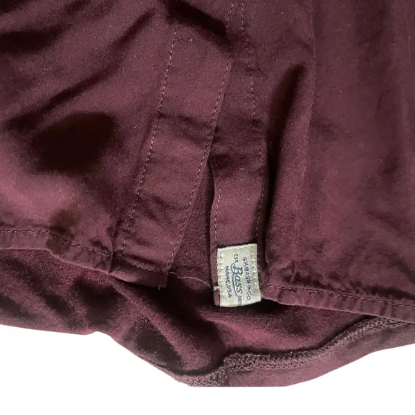 Bass & Co. Burgundy Long-sleeved Button Up Blouse Size Medium Career Casual - Image 3