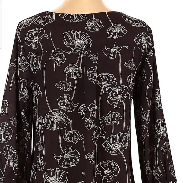 Maurice’s Gray Long Sleeve Popover Blouse - Image 2