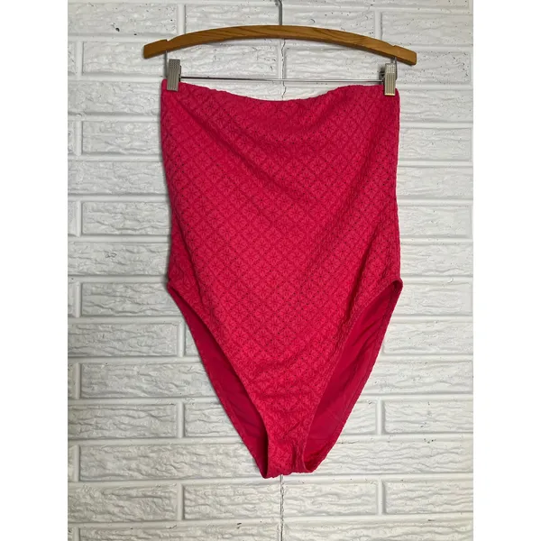 Andie hot pink Kauai one piece swimsuit eyelet textured cheeky strapless‎ large - Image 5