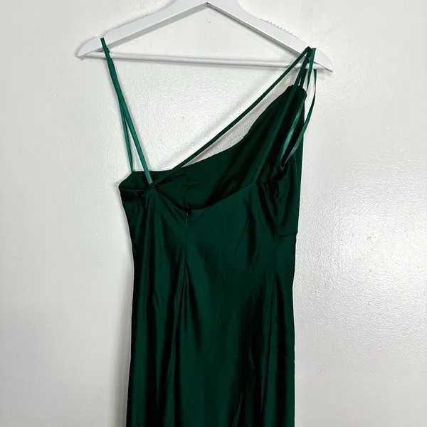 MAC DUGGAL One-Shoulder Satin Trumpet Gown in Emerald Green Size US 4 - Image 6