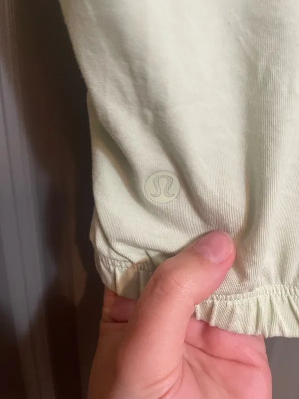 Wide Sleeve Gathered Lululemon Hem T-Shirt - Image 3