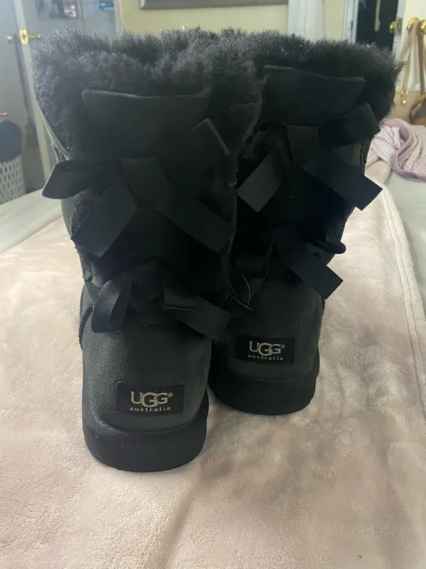 UGG Bailey Bow II Black Two Back Bow Size 9 Boots Australia Sheepskin Lined - Image 3