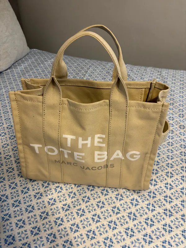 Marc Jacobs Tote Bag Medium - Image 4
