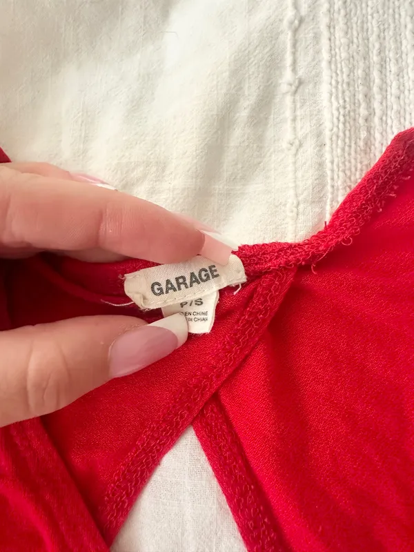 Garage red wrap top - Image 2