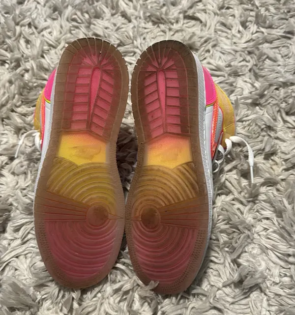 Nike Jordan 1 Retro Mids Edge Glow - Image 6