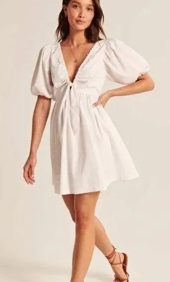 Abercrombie White Puff Sleeve Dress - Image 2