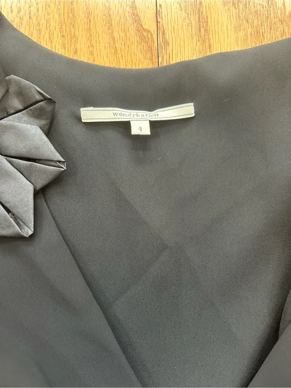 Wendy Katlen Black Chiffon V-Neck Cocktail Dress Size 4 Rosette Ruffle Hem LBD - Image 5