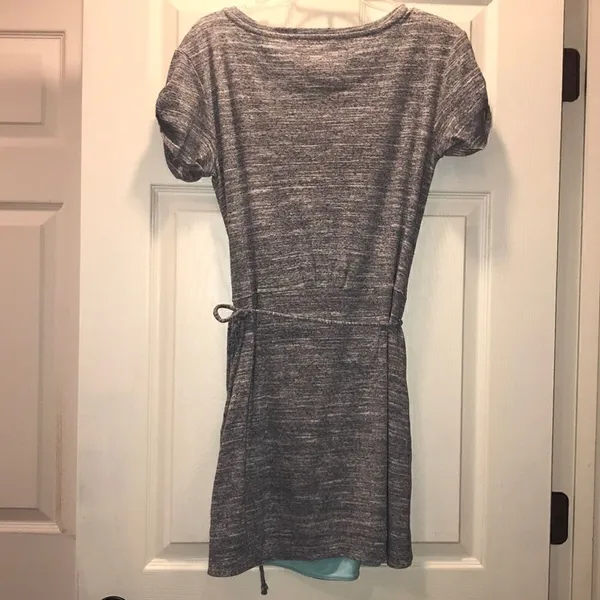 Anthropologie Maeve Marled Gray Tie front wrap tee dress - Image 5