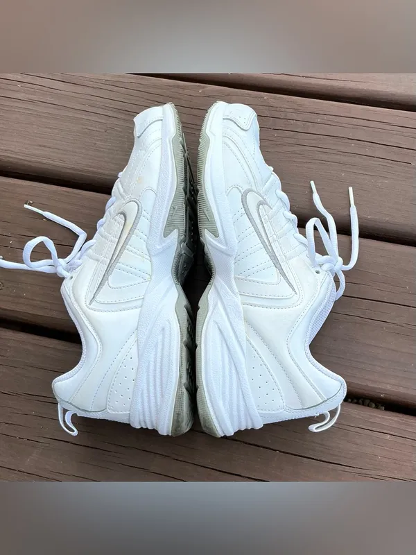 Women’s NIKE athletic sneakers 🌟 - Image 8