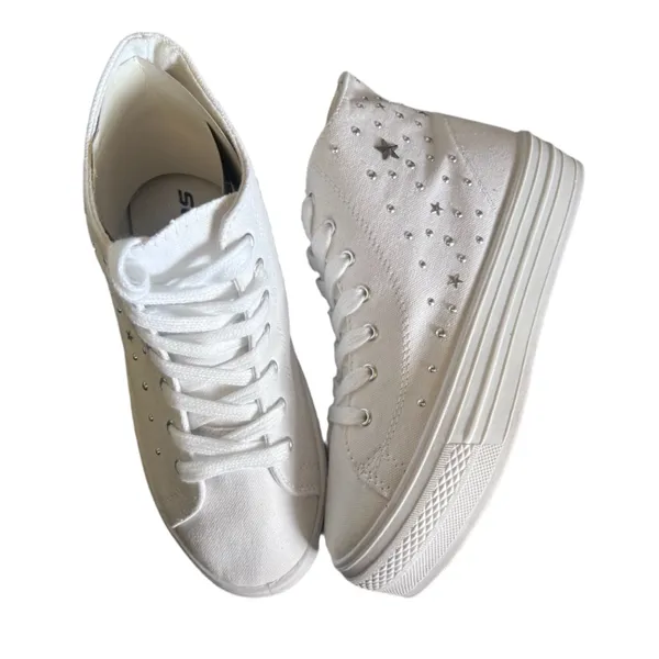 Women’s Soda platform High top sneaker white w silver star and round stud size 8 - Image 2