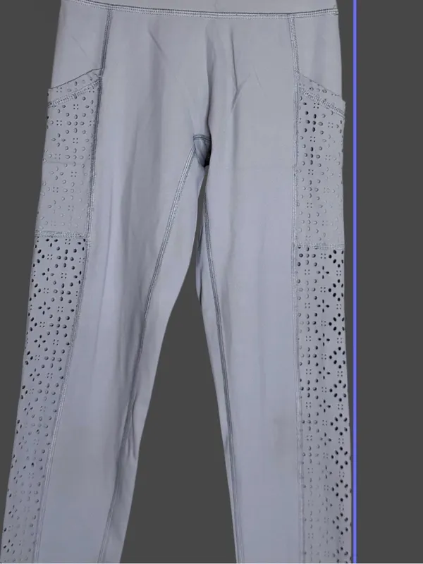 aerie High-Rise Laser-Cut Leggings — Light Gray - Image 4