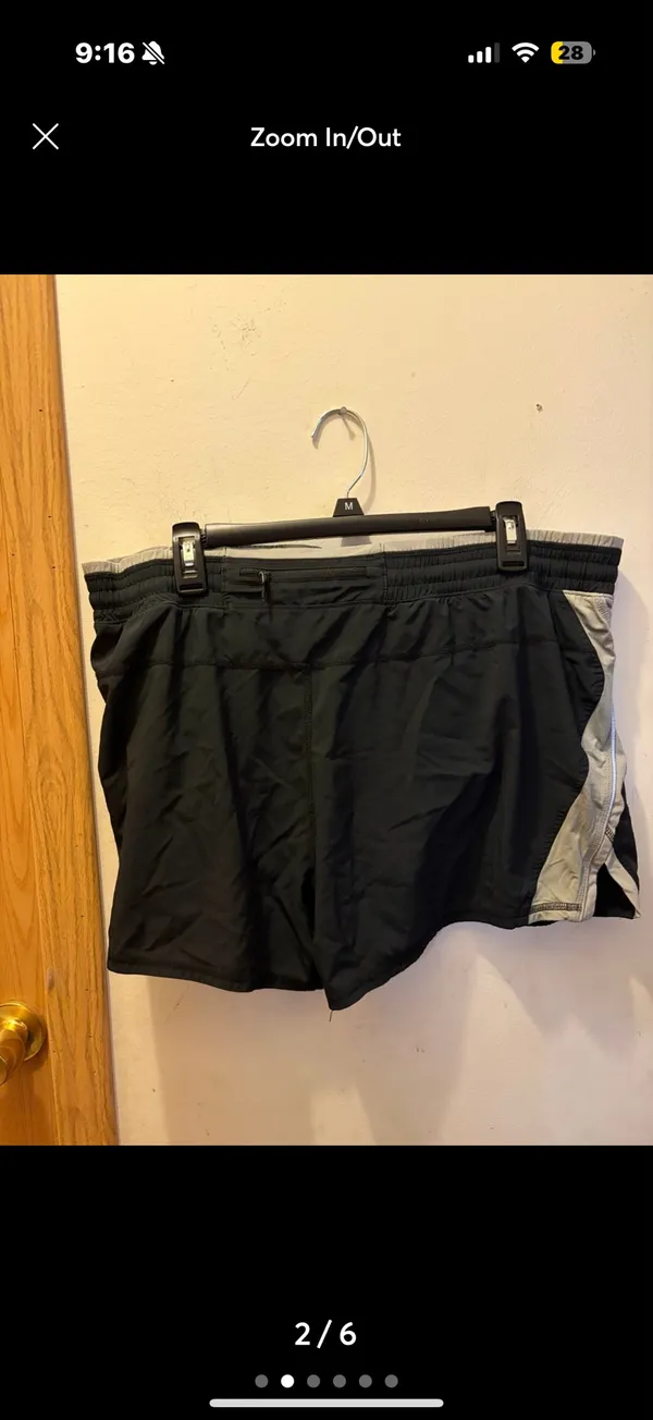 (L) men’s Lululemon shorts  - Image 2