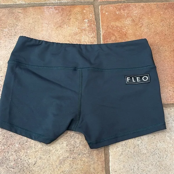 FLEO DARK GREEN BIKE SHORTS MEDIUM - Image 2