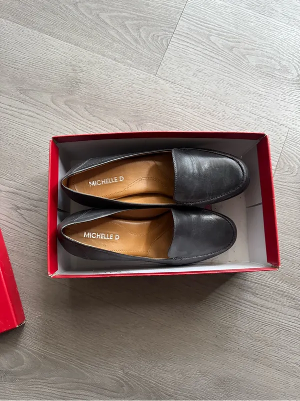Michelle D Slip On Loafers Size 7.5 - Image 3
