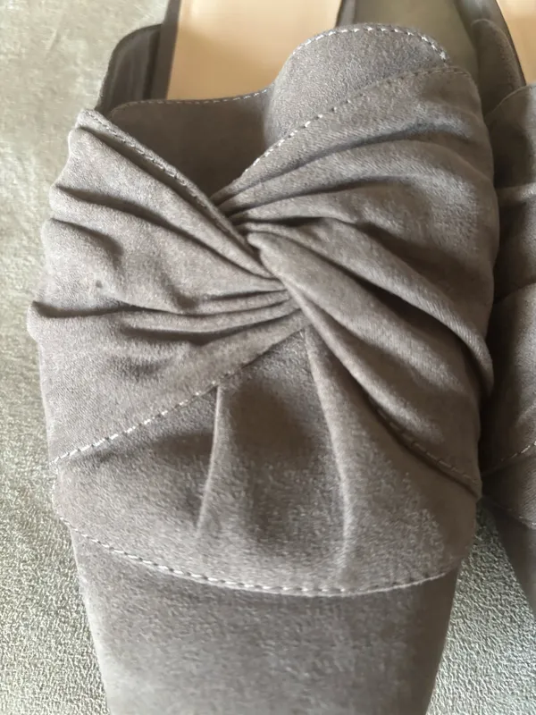Shoes Gray Size 9 - Image 3