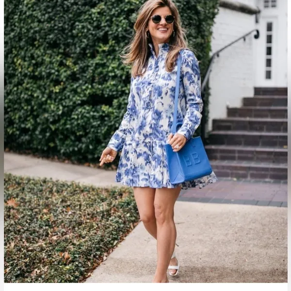 Tuckernuck Tate Dress in Blue and White Floral Long Sleeve Size XL - Image 2