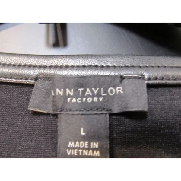 Ann Taylor Factory Black Top Faux Leather Trim V‑Neck Long Sleeve NWT Women’s L - Image 8