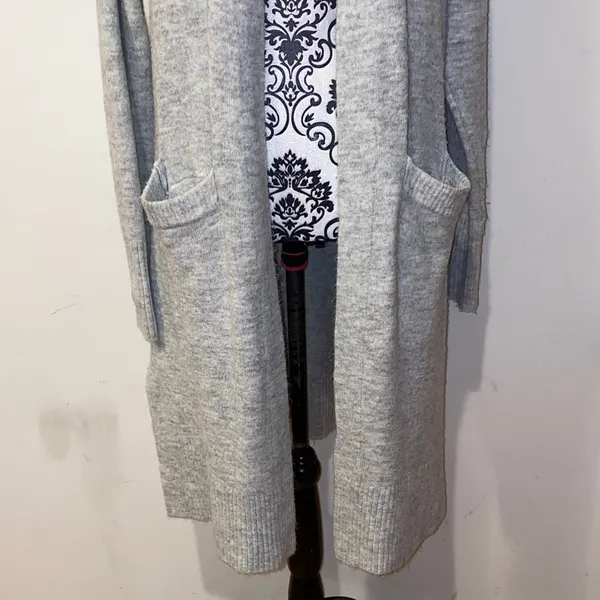 a.n.a Heather Gray Long Duster Cardigan Sweater W Front Pockets Size Medium - Image 6